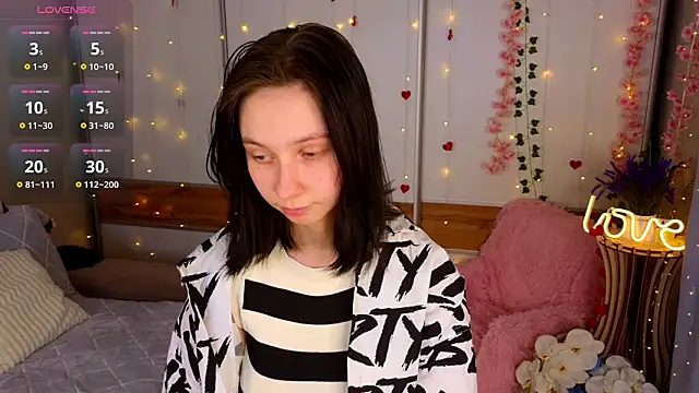 SuzanneHowse online show from 03.14.26