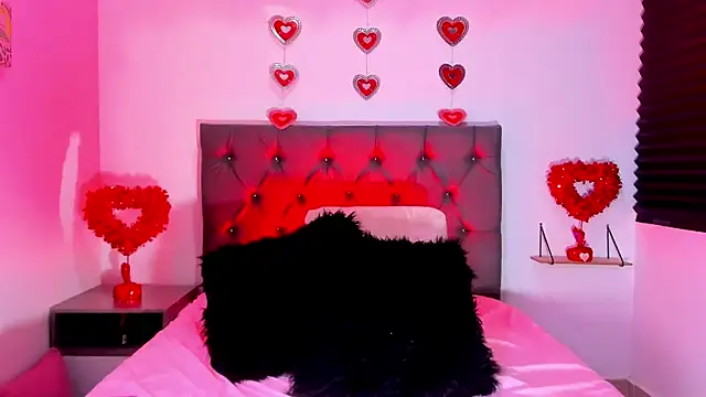 SagiraBelle online show from 02.14.26