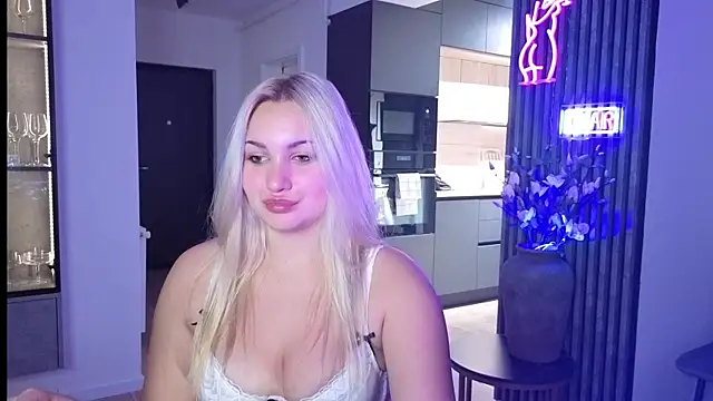 Snapshot of adrelaxina chatting on 10.16.25 adrelaxina online show from 10.16.25