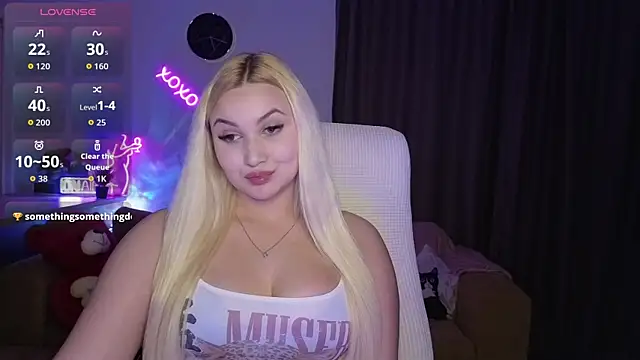Snapshot of adrelaxina chatting on 05.20.26 adrelaxina online show from 05.20.26