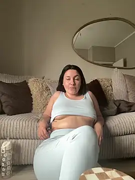 AlyssaAngell online show from 04.28.26