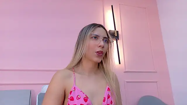 MaddieTease online show from 01.17.26