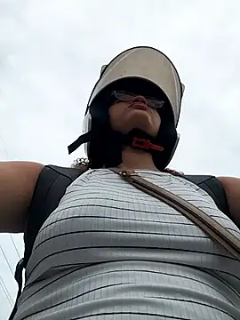 SirenRouge 69 online show from 11.28.25