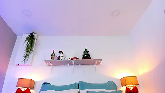 LuciaBenett  online show from 01.09.26