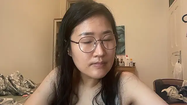 Snapshot of SeraSoftBoobs chatting on 06.17.26 SeraSoftBoobs online show from 06.17.26
