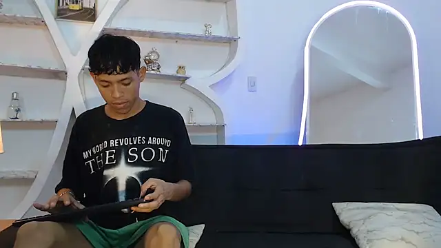 BEAUTY BOYS1 online show from 09.25.25