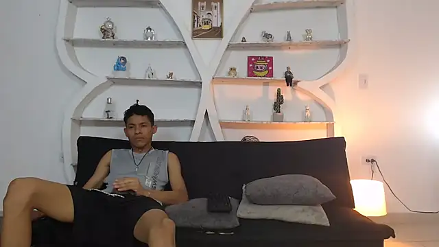 BEAUTY BOYS1 online show from 12.05.25