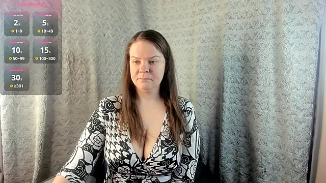 MiaLores online show from 02.18.26