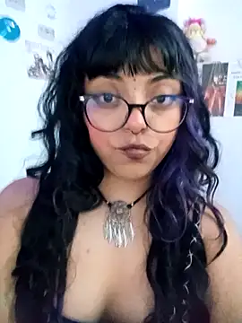 Snapshot of Kirmy_mi chatting on 09.15.25 Kirmy mi online show from 09.15.25