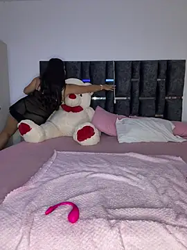 Bella-kim- online show from 04.25.26