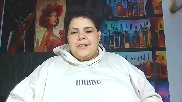 Snapshot of Hailey_Curvy chatting on 06.19.26 Hailey Curvy online show from 06.19.26