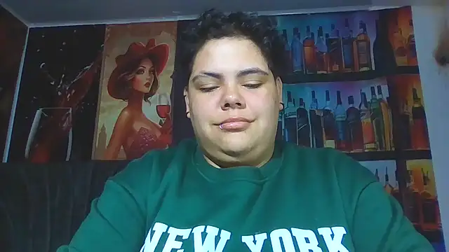 Snapshot of Hailey_Curvy chatting on 06.29.26 Hailey Curvy online show from 06.29.26