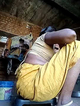 cute diya 12 online show from 04.13.26