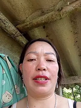 Snapshot of _Helala_ chatting on 09.19.25 Helala online show from 09.19.25