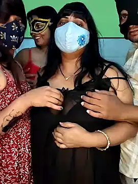 Snapshot of Hot_modal chatting on 11.13.25 Hot modal online show from 11.13.25