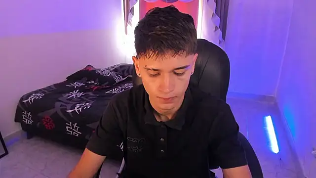 Aron Boyy online show from 12.02.25