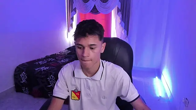 Aron Boyy online show from 12.18.25