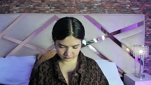 Valery Brand online show from 10.15.25