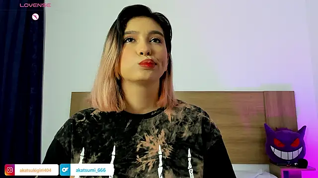 Snapshot of Akatsumi_ chatting on 09.29.25 Akatsumi  online show from 09.29.25