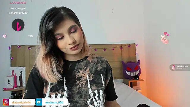 Snapshot of Akatsumi_ chatting on 10.18.25 Akatsumi  online show from 10.18.25