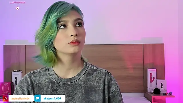 Akatsumi  online show from 12.18.25