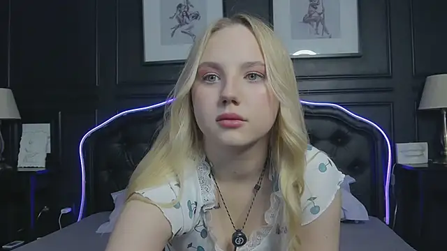 Sky Cutie online show from 03.03.26