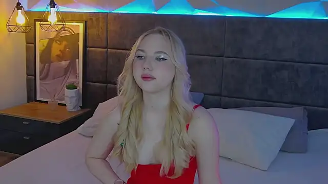 Sky Cutie online show from 04.16.26