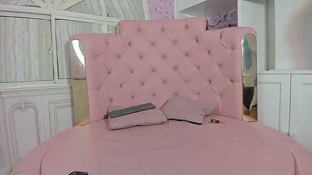 Snapshot of Dani_rivass chatting on 09.24.25 Dani rivass online show from 09.24.25