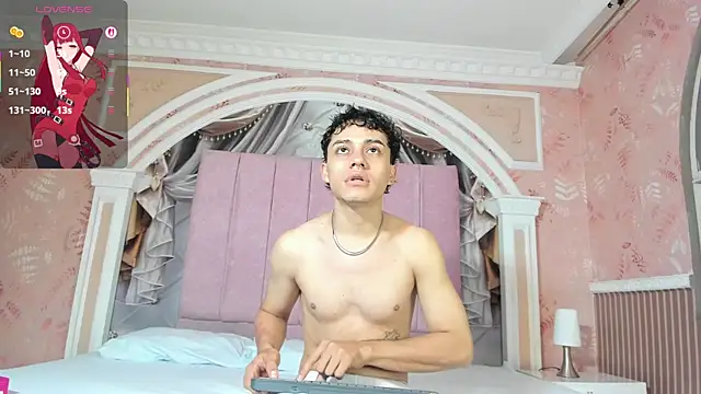 Snapshot of Dani_rivass chatting on 10.10.25 Dani rivass online show from 10.10.25