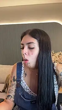 AliceRitter online show from 12.19.25