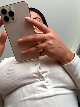 Lu090  online show from 09.15.25