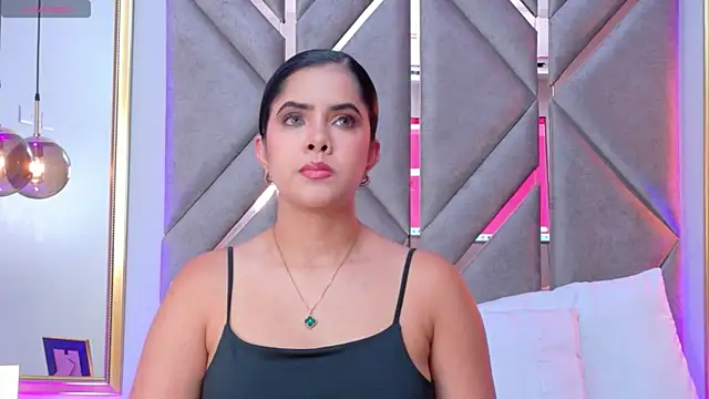 Martina-Roberts- online show from 04.29.26