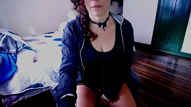 Snapshot of fenix_colette chatting on 05.19.26 fenix colette online show from 05.19.26