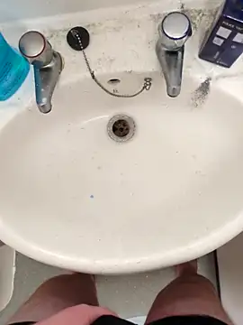 Snapshot of Homeworkfolder01 chatting on 11.01.25 Homeworkfolder01 online show from 11.01.25