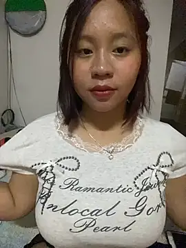 maianhcute online show from 10.25.25