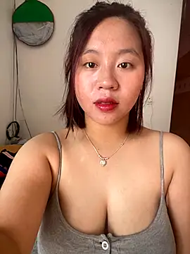 maianhcute online show from 10.28.25