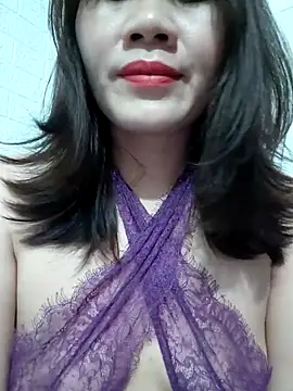 Snapshot of Singlemom69x chatting on 05.11.26 Singlemom69x online show from 05.11.26