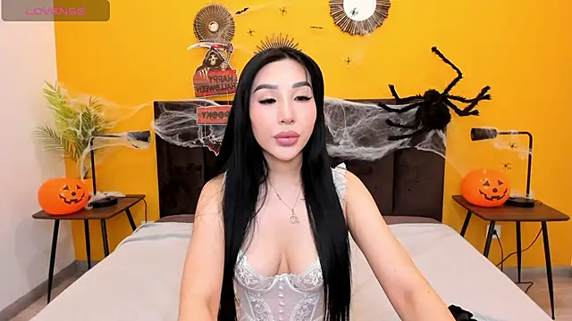 Jennifer Munoz online show from 10.29.25