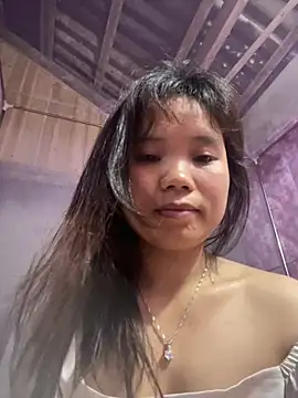 Snapshot of Ngoc-bbi chatting on 05.17.26 Ngoc-bbi online show from 05.17.26