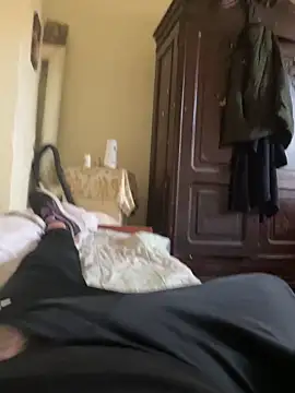 Snapshot of Daniel_cornel chatting on 09.16.25 Daniel cornel online show from 09.16.25