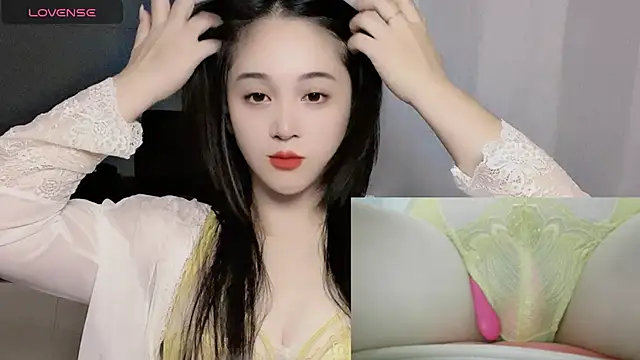 woaiqinqin online show from 10.16.25