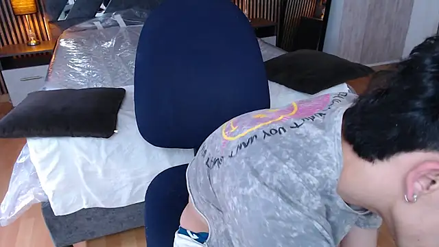 aaronjames1 online show from 09.10.25