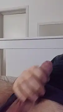 Snapshot of NewJoiner chatting on 02.16.26 NewJoiner online show from 02.16.26