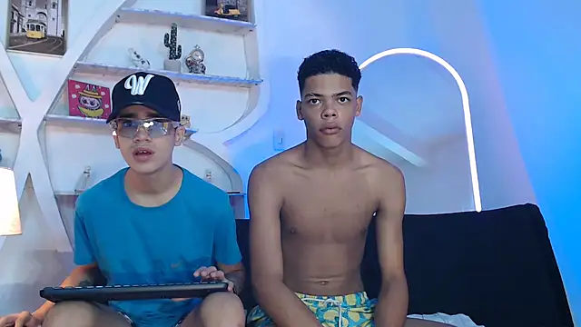 PRETTY FEM online show from 09.11.25