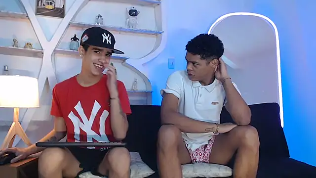 PRETTY FEM online show from 09.30.25