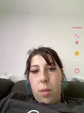 Snapshot of ilaria_miss98 chatting on 06.10.26 ilaria miss98 online show from 06.10.26