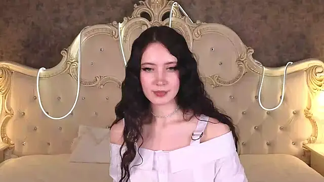 GraceMartinos online show from 10.28.25