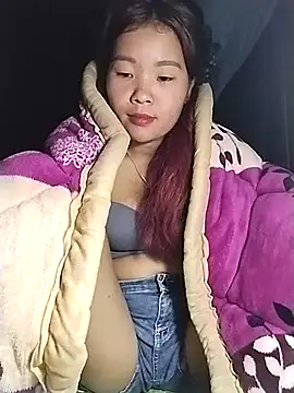 lylylove online show from 11.21.25