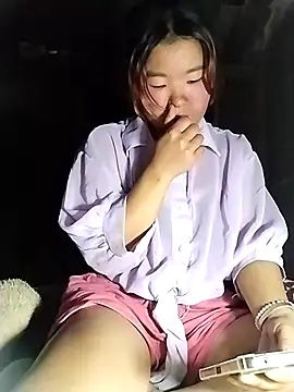 lylylove online show from 04.07.26