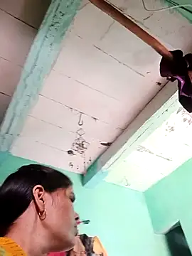 Snapshot of Sexy_queeny chatting on 09.20.25 Sexy queeny online show from 09.20.25